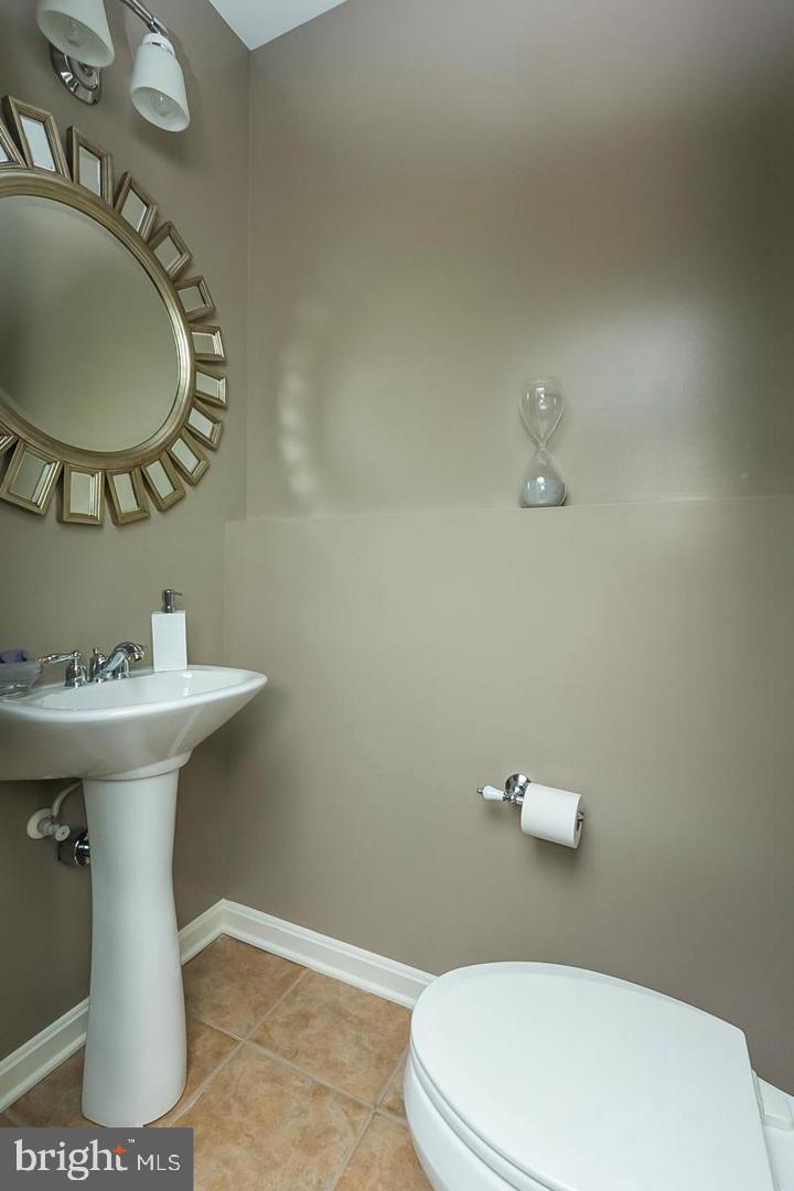 111 Hearth Court Baltimore, MD 21212 - Photo 4 of 21