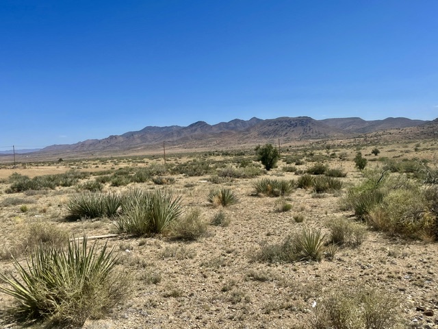 2424 North Doyle Road Kingman, AZ 86401 - Photo 4 of 18 a view of a mountain with the view of mountains in the background