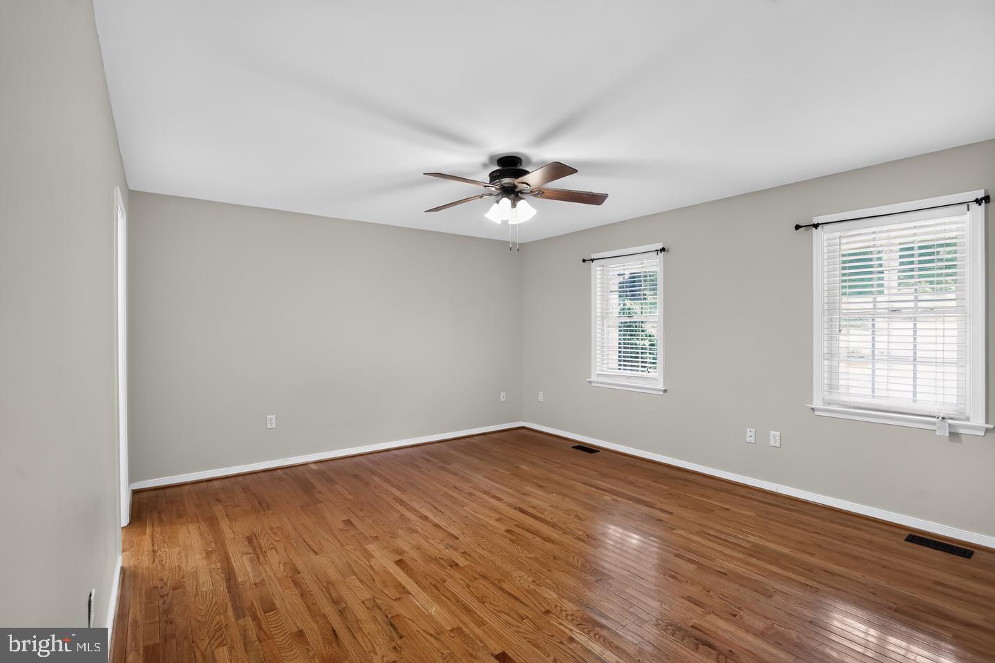 20200 Old Mill Road Culpeper, VA 22701 - Photo 9 of 31 Spacious room with natural light.