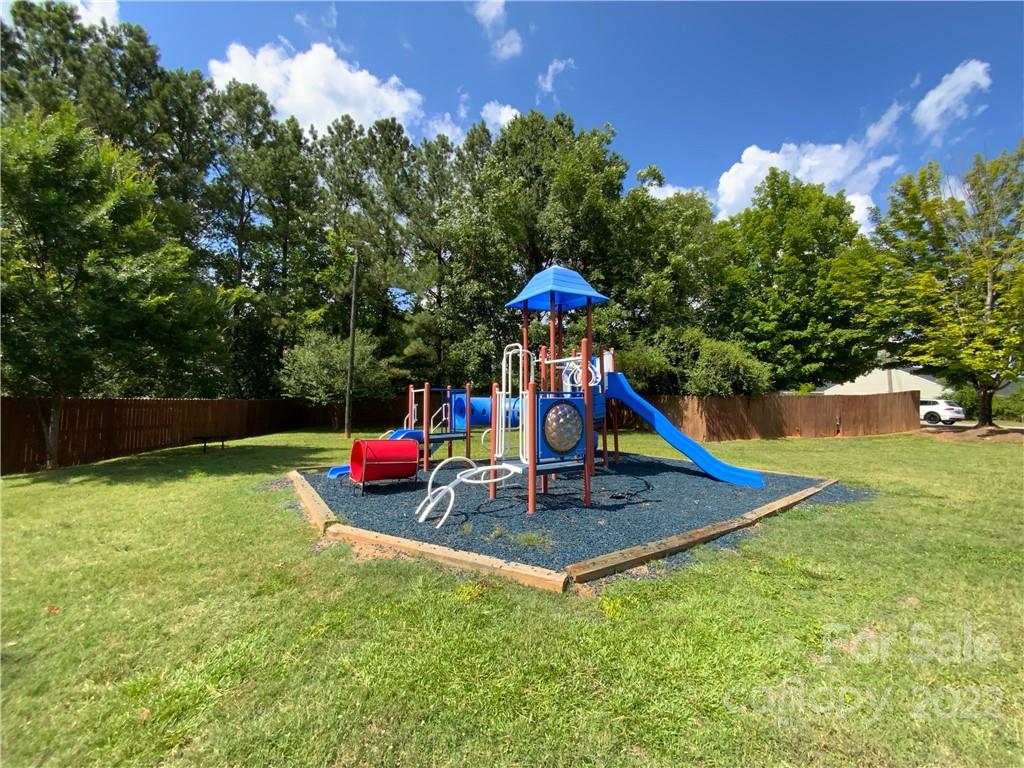 11013 Palestrina Road Charlotte, NC 28215 - Photo 14 of 16 Gallery Image 14