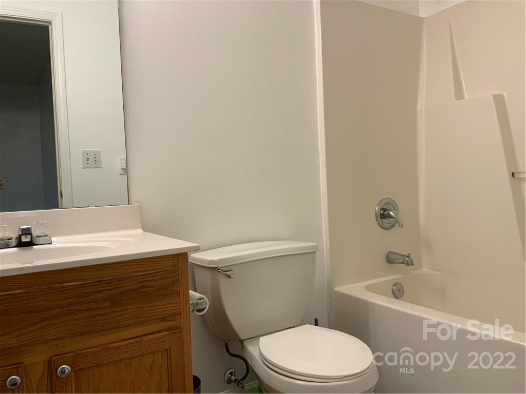 11013 Palestrina Road Charlotte, NC 28215 - Photo 6 of 16 Gallery Image 6
