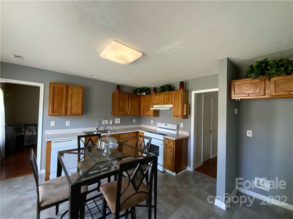 11013 Palestrina Road Charlotte, NC 28215 - Photo 10 of 16 Gallery Image 10
