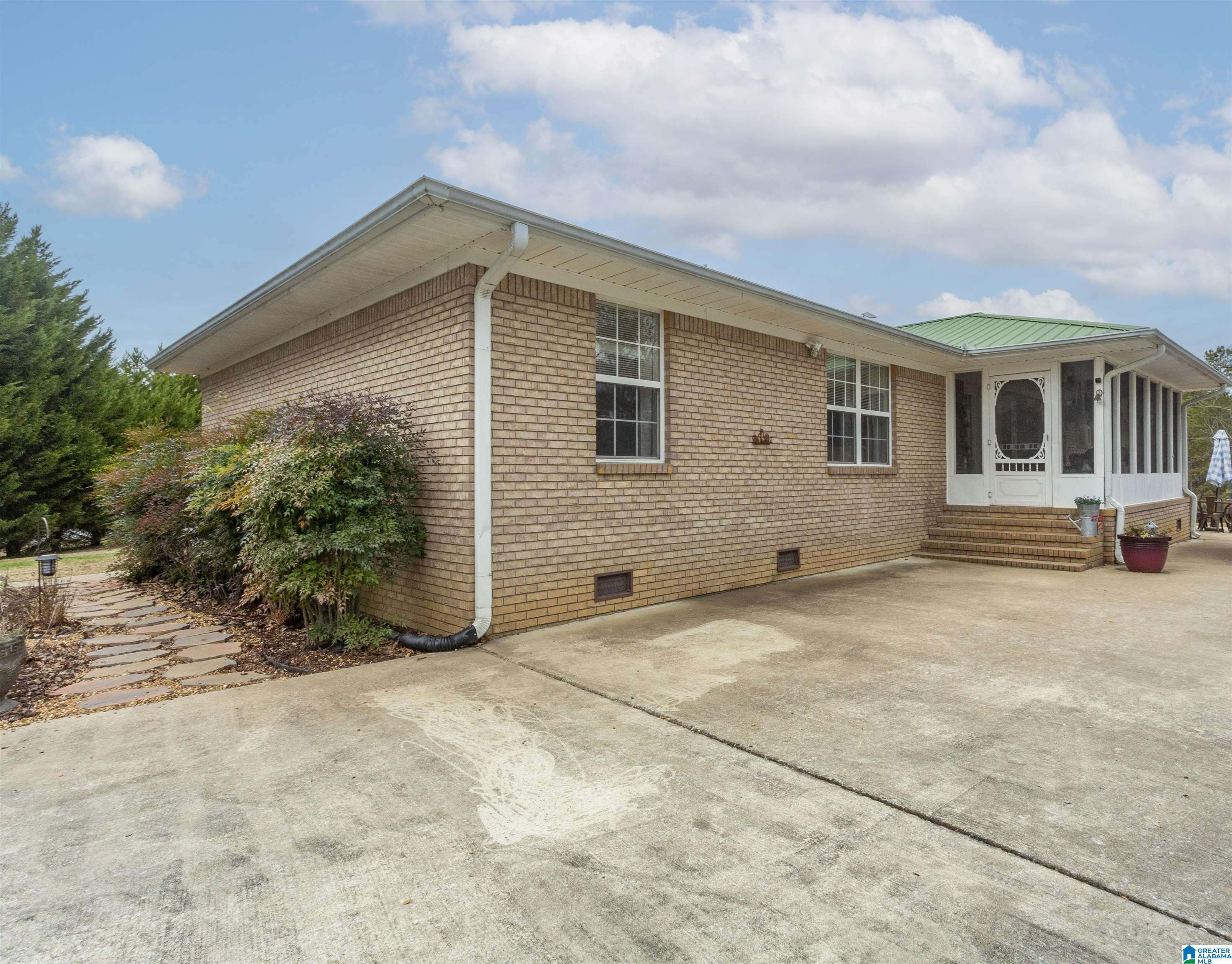 281 Perry Road Vincent, AL 35178 - Photo 5 of 62