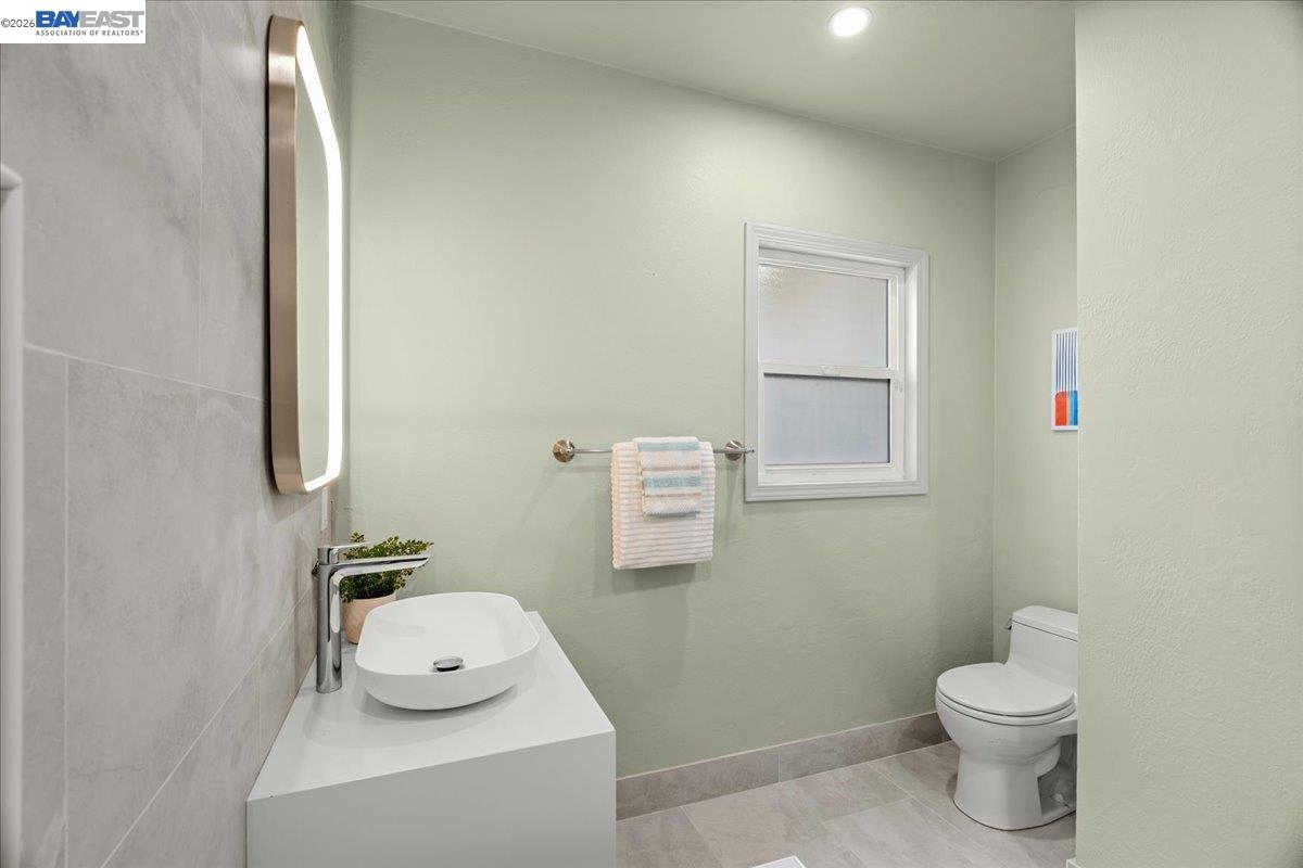 320 Beach Road Alameda, CA 94502 - Photo 31 of 48