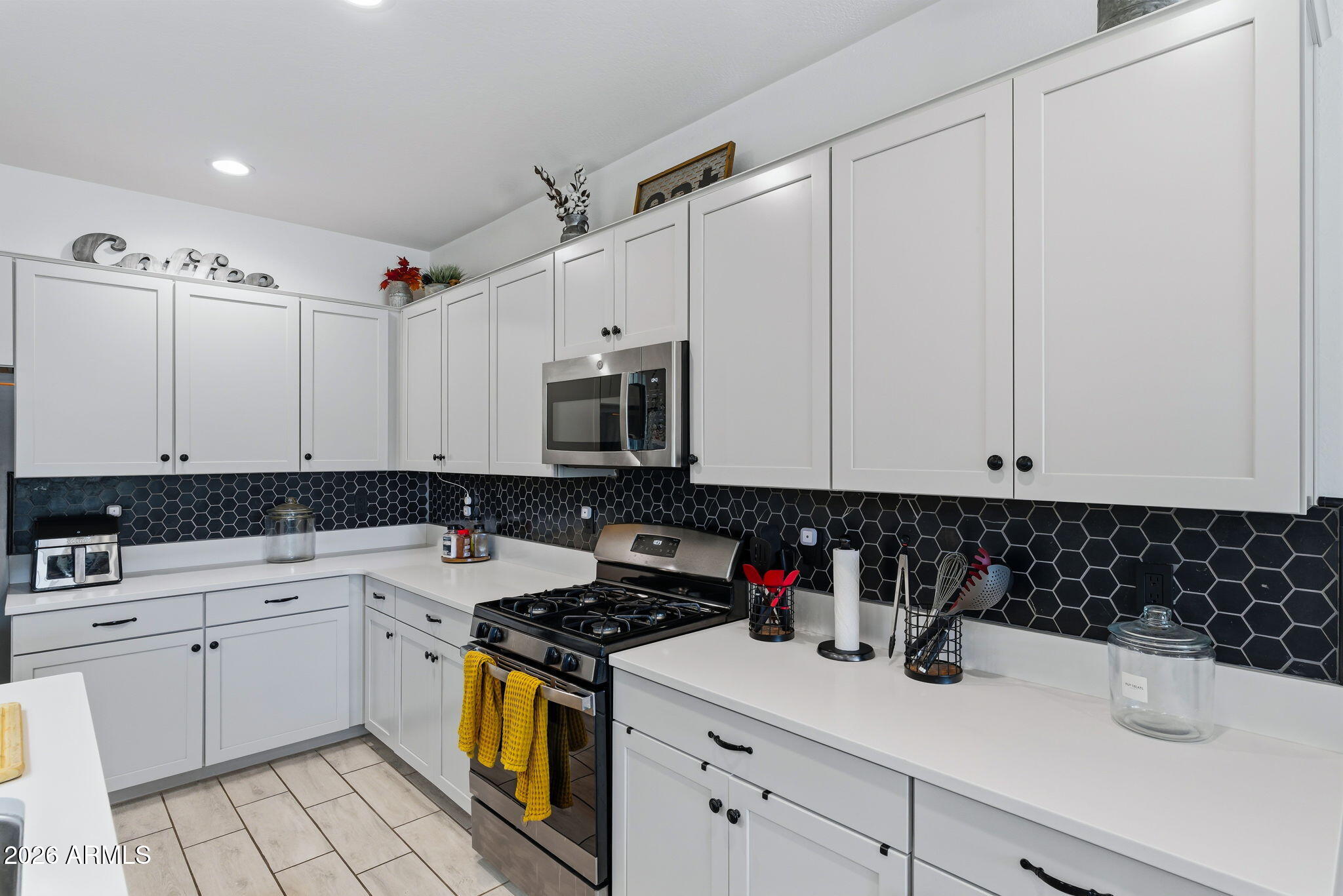 17787 West Bajada Road Surprise, AZ 85387 - Photo 10 of 71 31-web-or-mls-Interior Bajada Rd --26