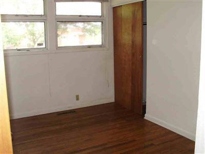 3738 Beecher Road Flint, MI 48503 - Photo 7 of 8 20119935-6.JPG