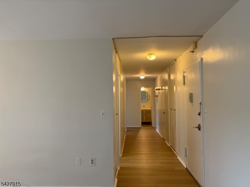 467 Valley Street, Unit 5F Maplewood, NJ 07040 - Photo 14 of 36