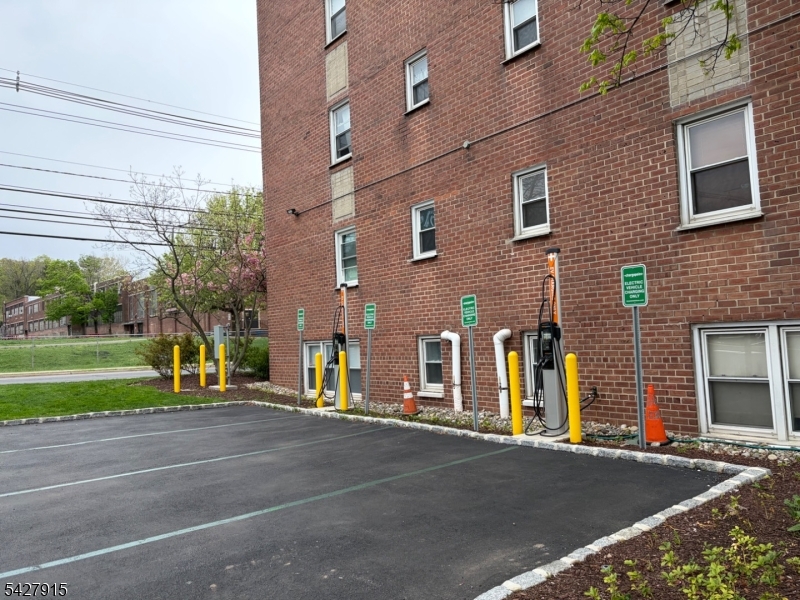 467 Valley Street, Unit 5F Maplewood, NJ 07040 - Photo 27 of 36