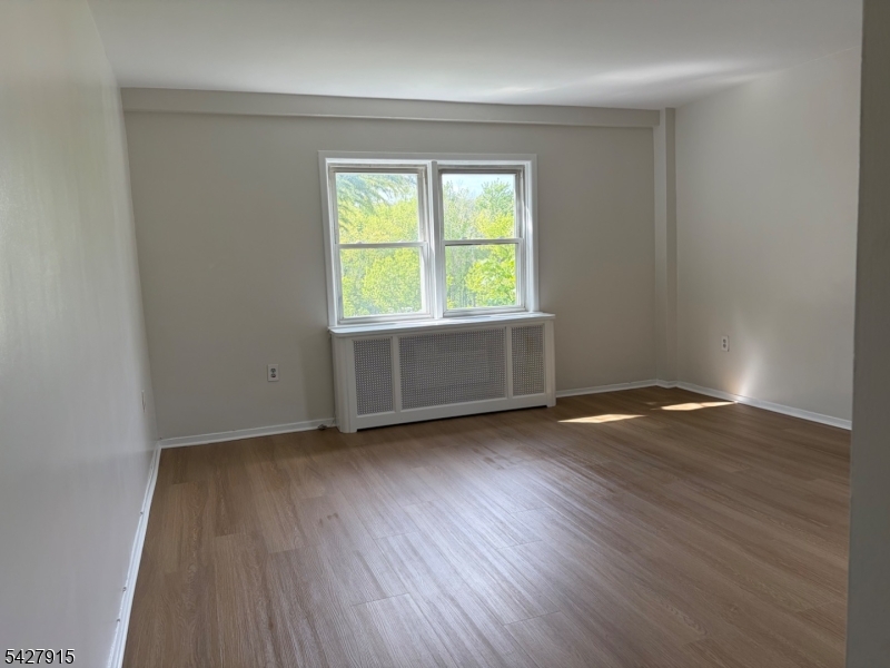 467 Valley Street, Unit 5F Maplewood, NJ 07040 - Photo 6 of 36