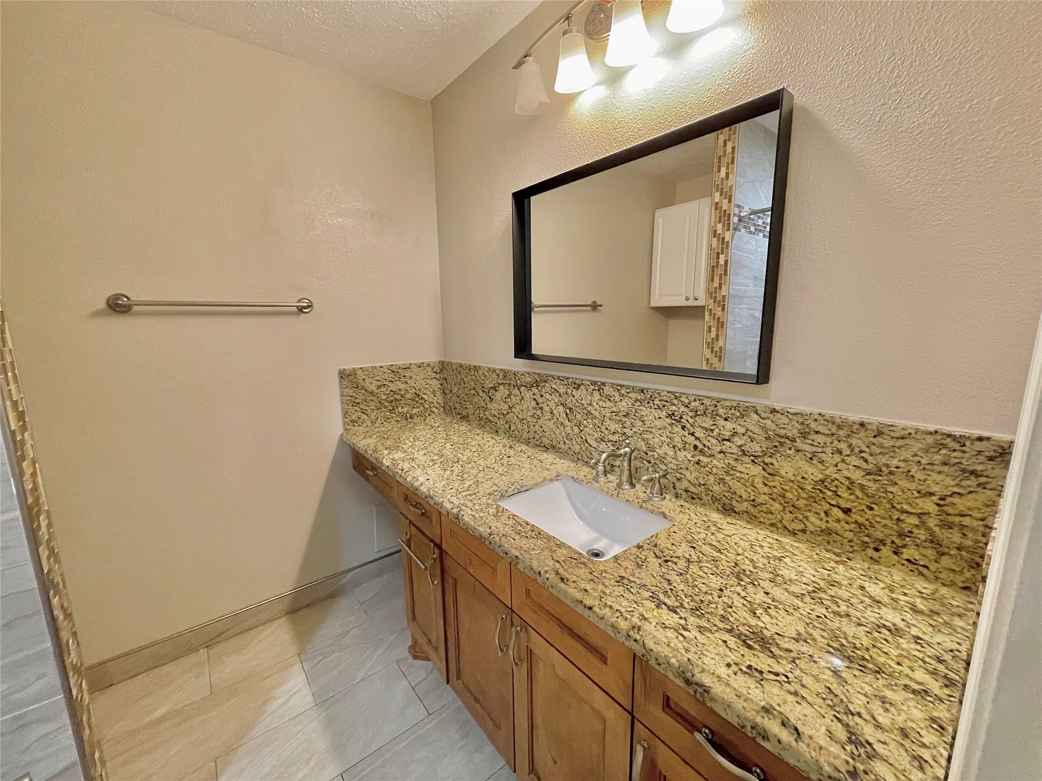 11503 Sagevalley Drive Houston, TX 77089 - Photo 13 of 21