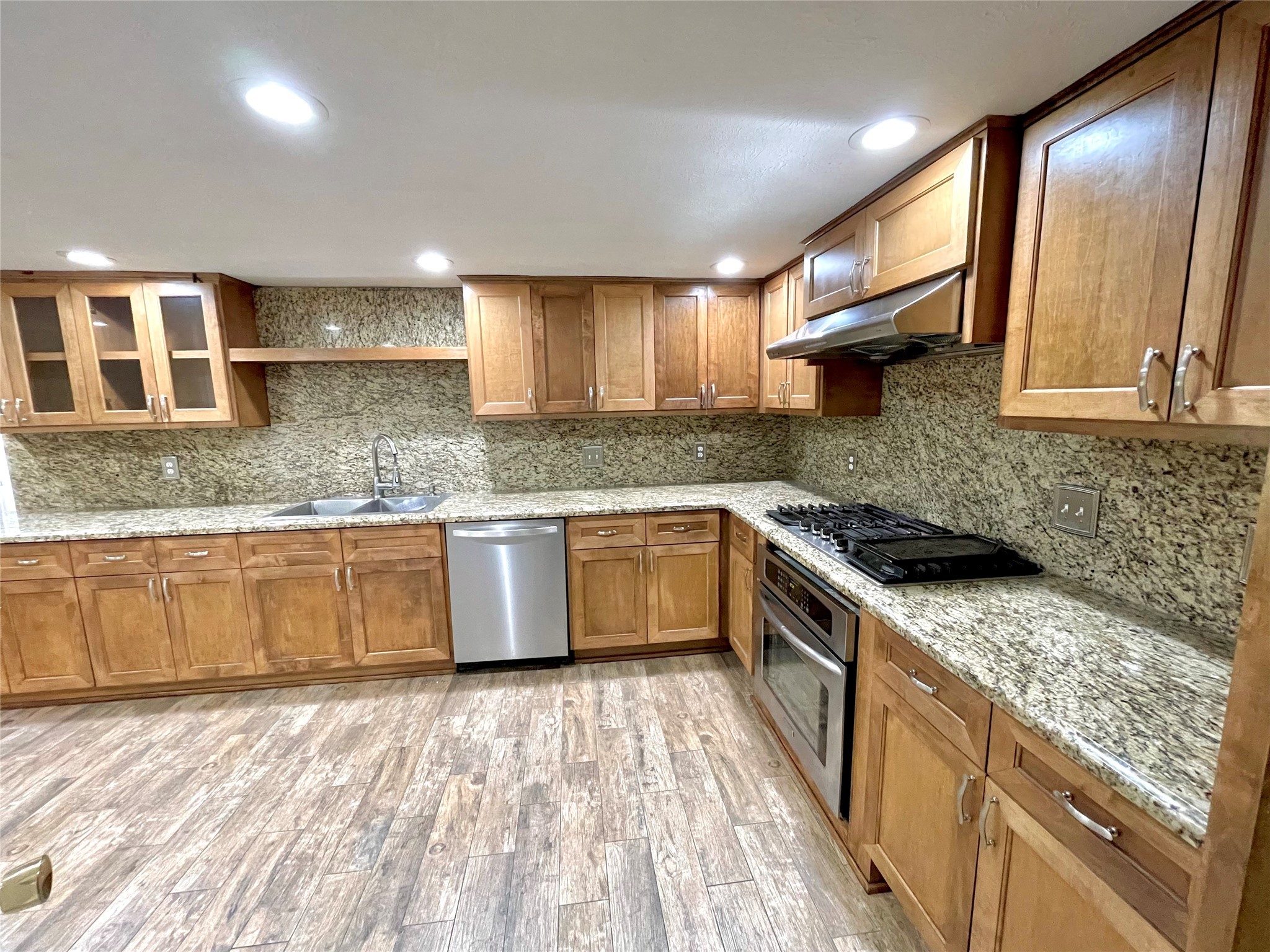 11503 Sagevalley Drive Houston, TX 77089 - Photo 5 of 21