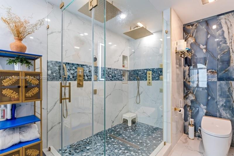 12555 Southwest 31st Street Miami, FL 33175 - Photo 28 of 47 a bathroom with a shower