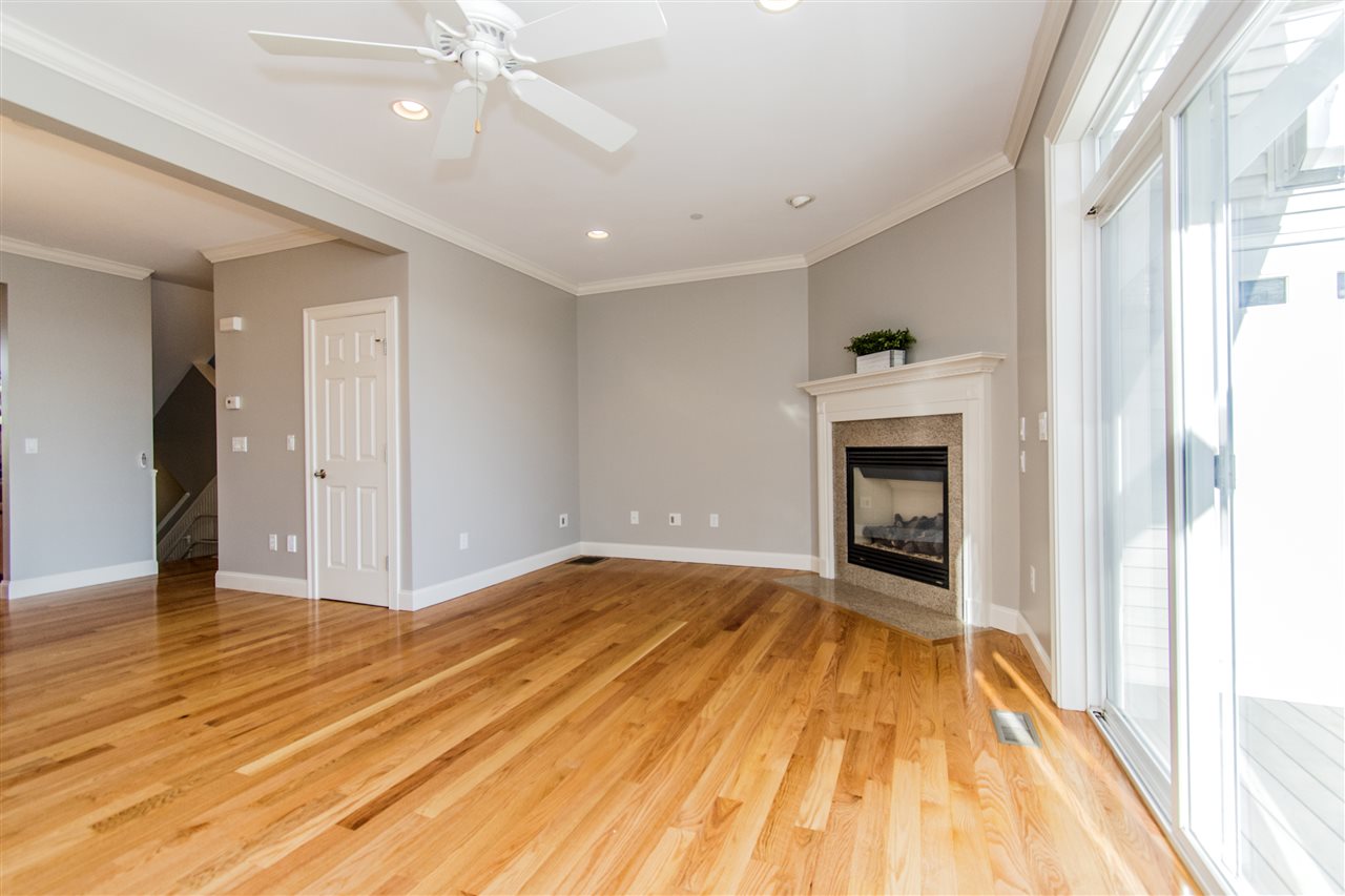 24 Harbor Road, Unit 8 Hampton, NH 03842 - Photo 4 of 36
