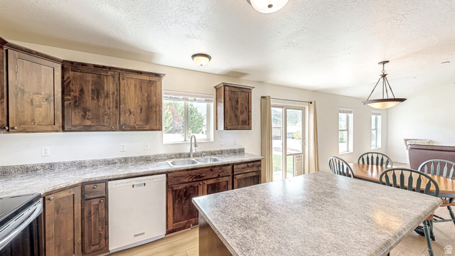 29 West Magellan Lane Elk Ridge, UT 84651 - Photo 3 of 36