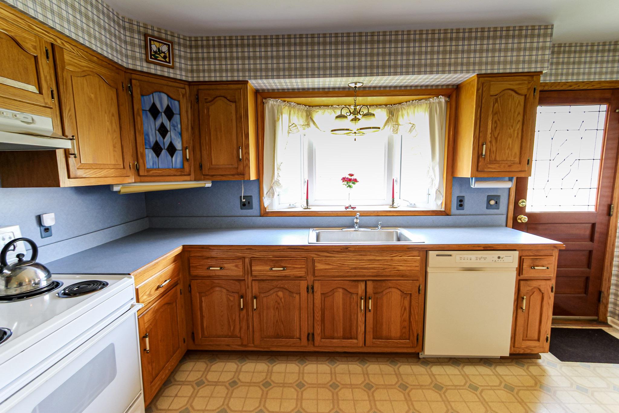 4100 Orangemans Road Hatboro, PA 19040 - Photo 11 of 26 Kitchen