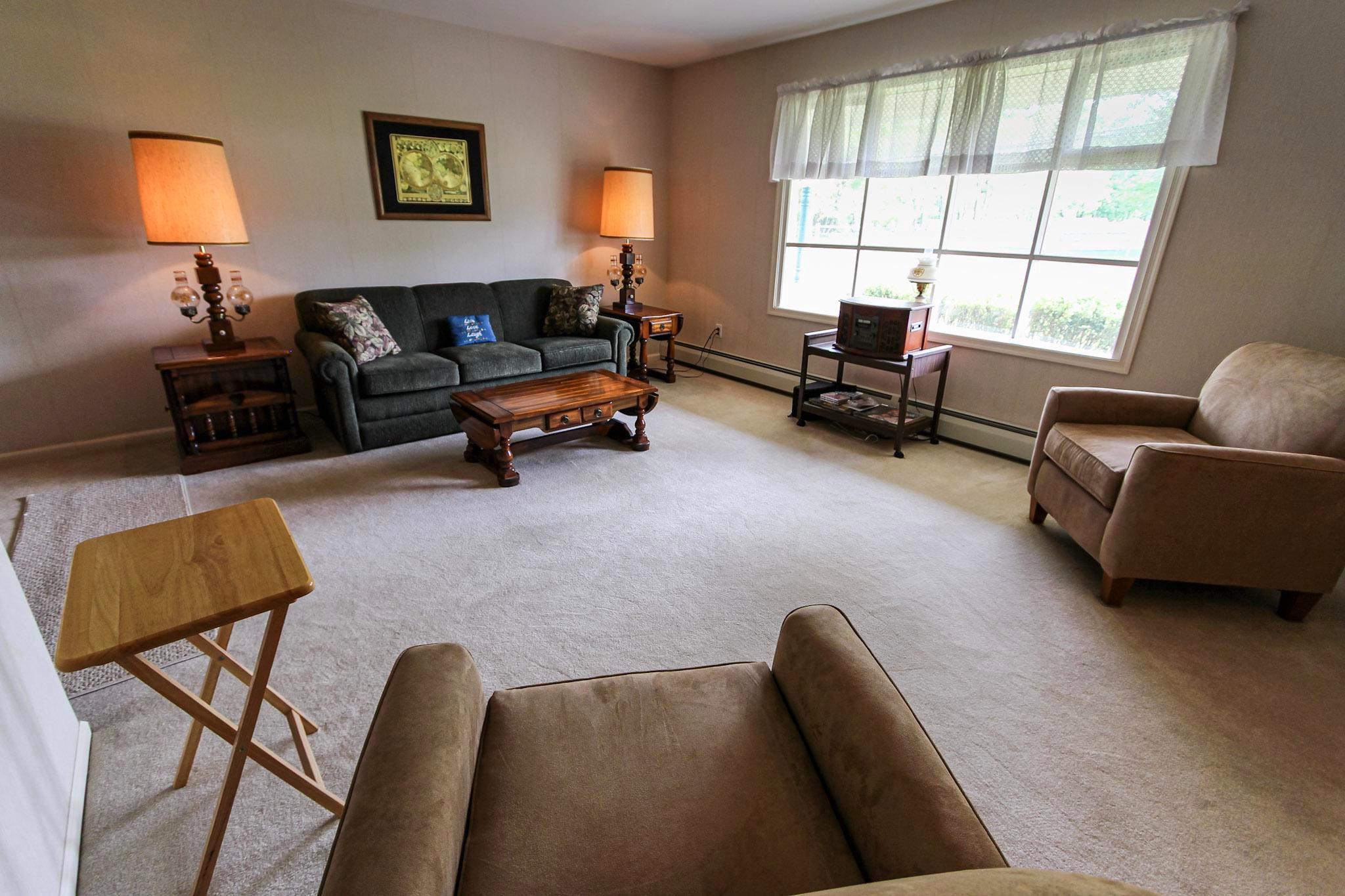 4100 Orangemans Road Hatboro, PA 19040 - Photo 9 of 26 Living Room