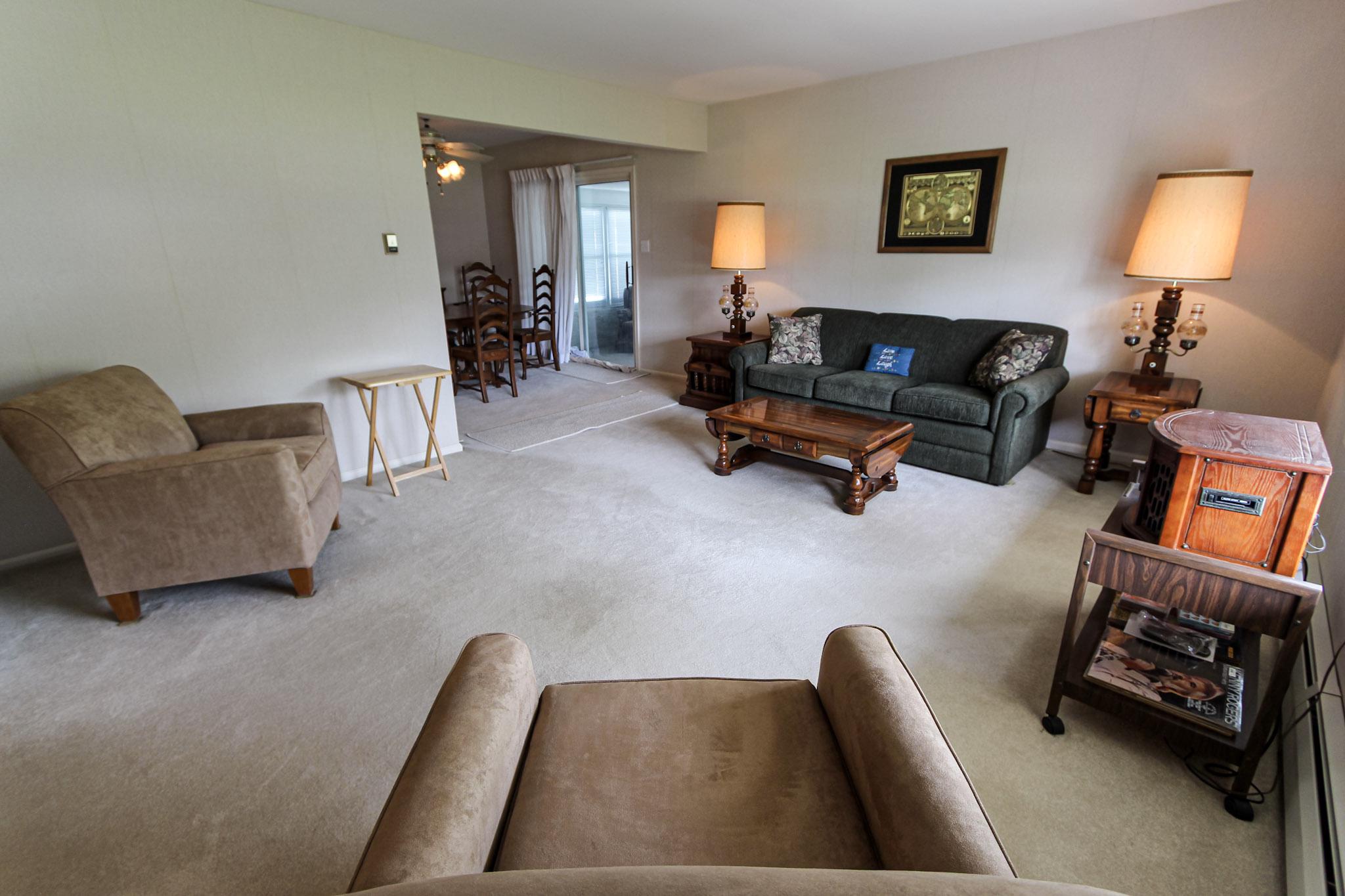 4100 Orangemans Road Hatboro, PA 19040 - Photo 10 of 26 Living Room