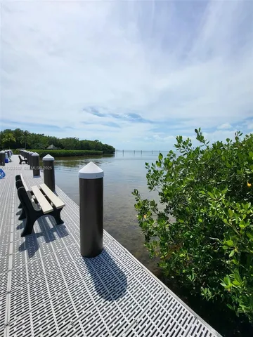 $2,500 | 88500 Overseas Highway, Unit 301, Islamorada, FL 33036
