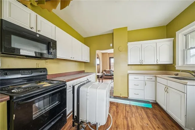 $160,000 | 132 West Pennsylvania Avenue, New Stanton, PA 15672