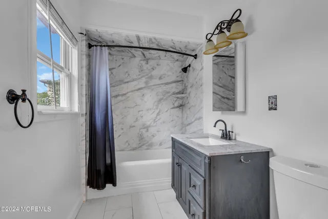 $2,200 | 327 Roosevelt Avenue, Oakhurst, NJ 07755