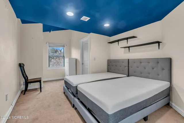 $2,200 | 327 Roosevelt Avenue, Oakhurst, NJ 07755