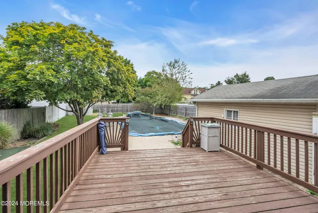 $2,200 | 327 Roosevelt Avenue, Oakhurst, NJ 07755