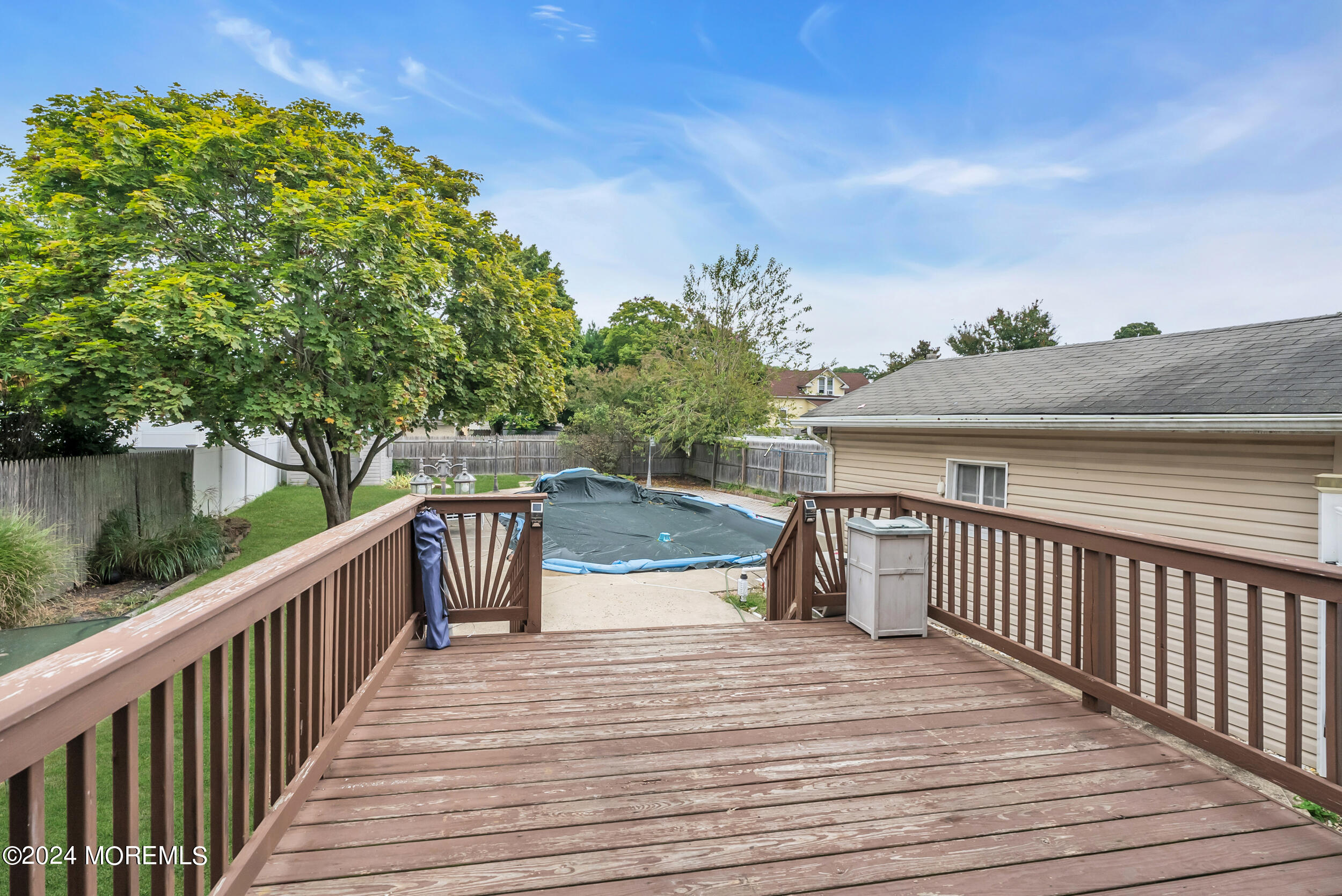 327 Roosevelt Avenue Oakhurst, NJ 07755 - Photo 21 of 24 103