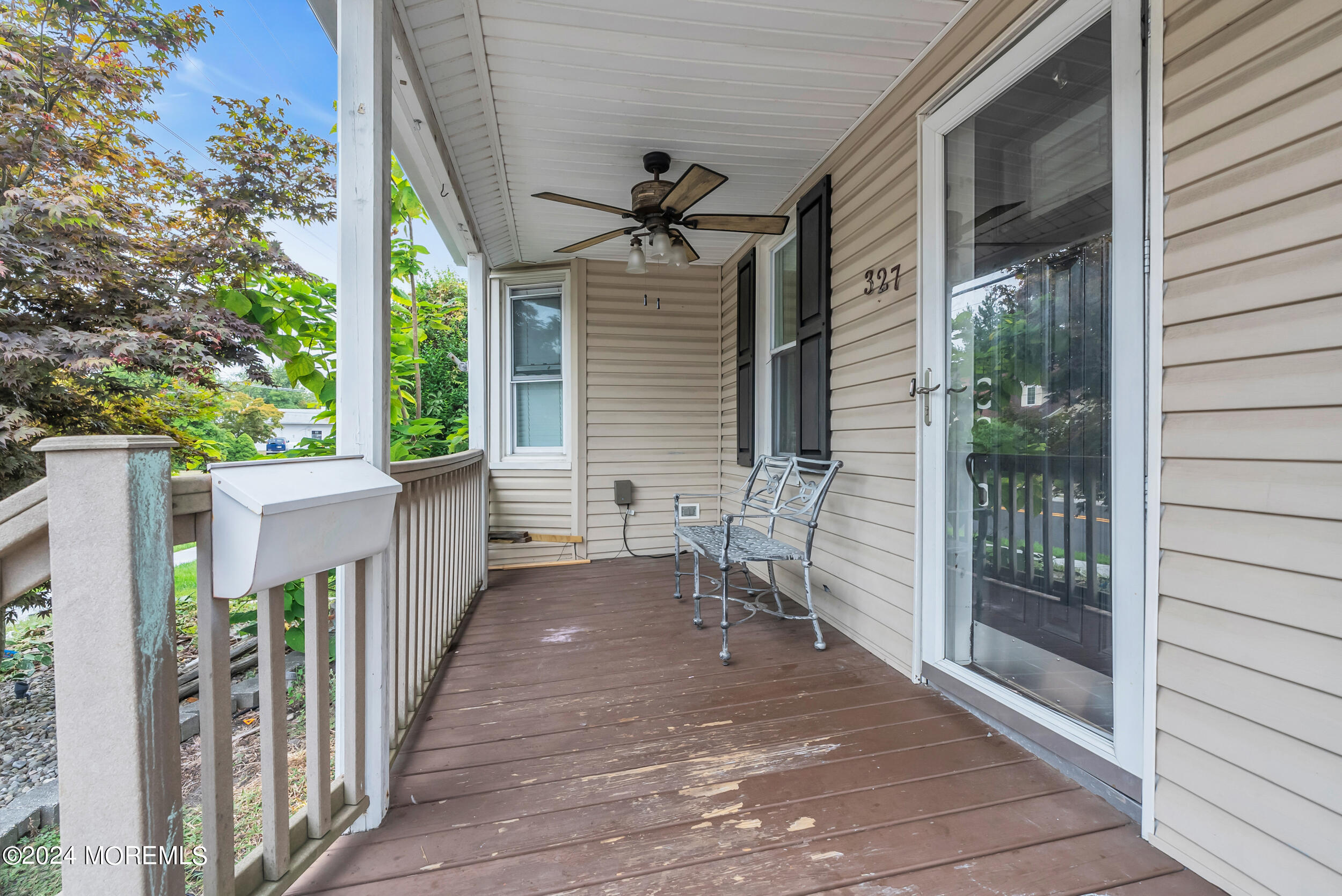 327 Roosevelt Avenue Oakhurst, NJ 07755 - Photo 24 of 24 081