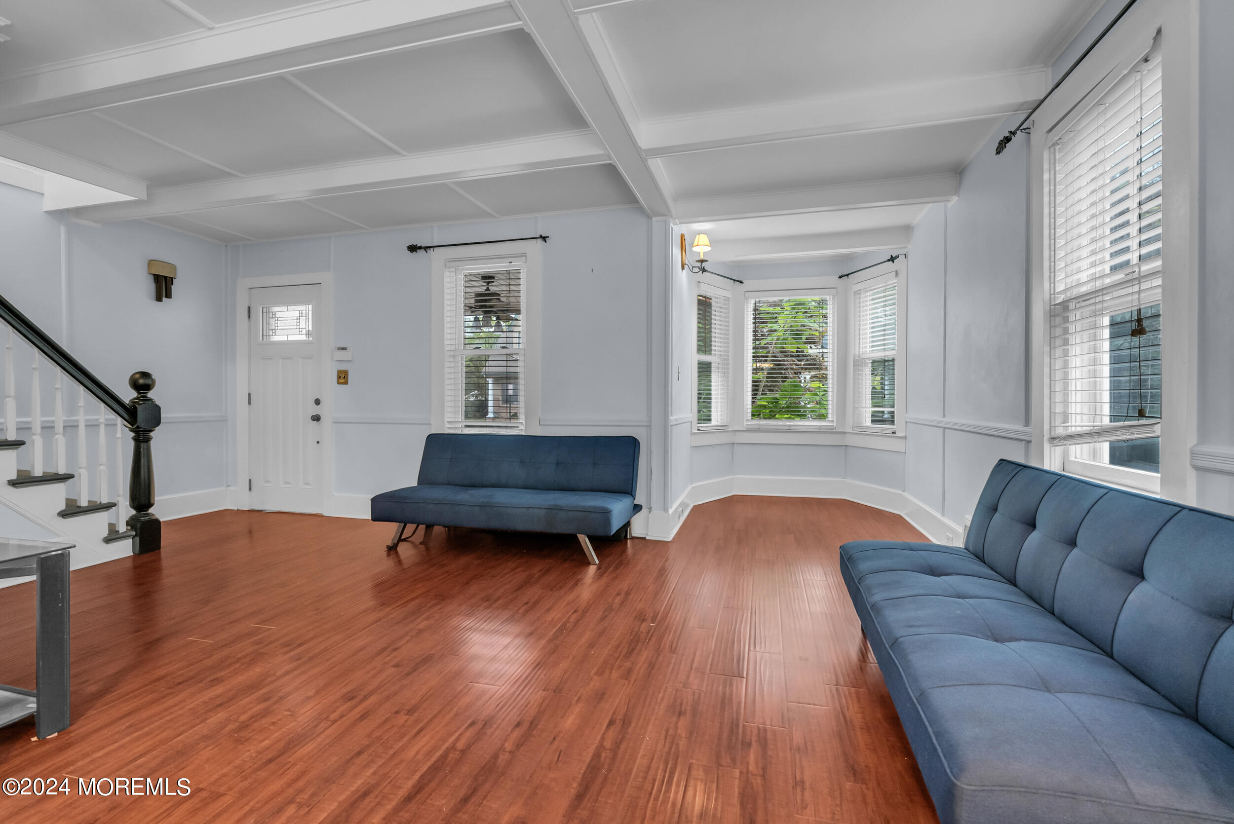 327 Roosevelt Avenue Oakhurst, NJ 07755 - Photo 5 of 24 085