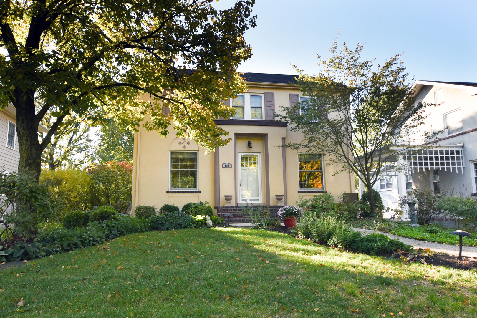 199 Olmsted Road Riverside, IL 60546 - Photo 3 of 40