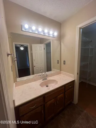 $340,000 | 3079 Lake Grove Drive, Hernando, MS 38632