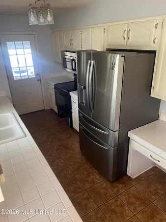 $340,000 | 3079 Lake Grove Drive, Hernando, MS 38632