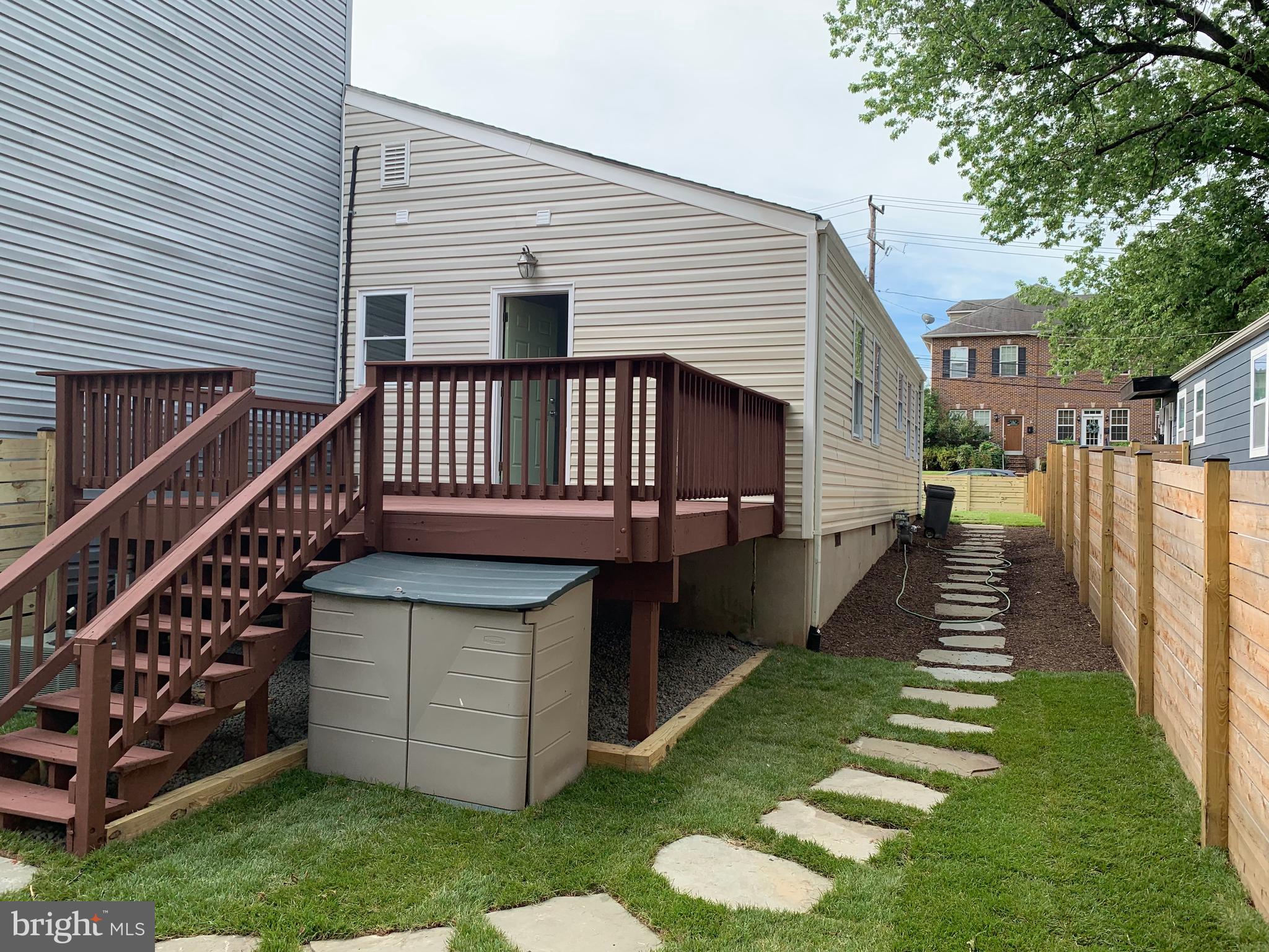 22 East Reed Avenue Alexandria, VA 22305 - Photo 11 of 13 Rear Deck