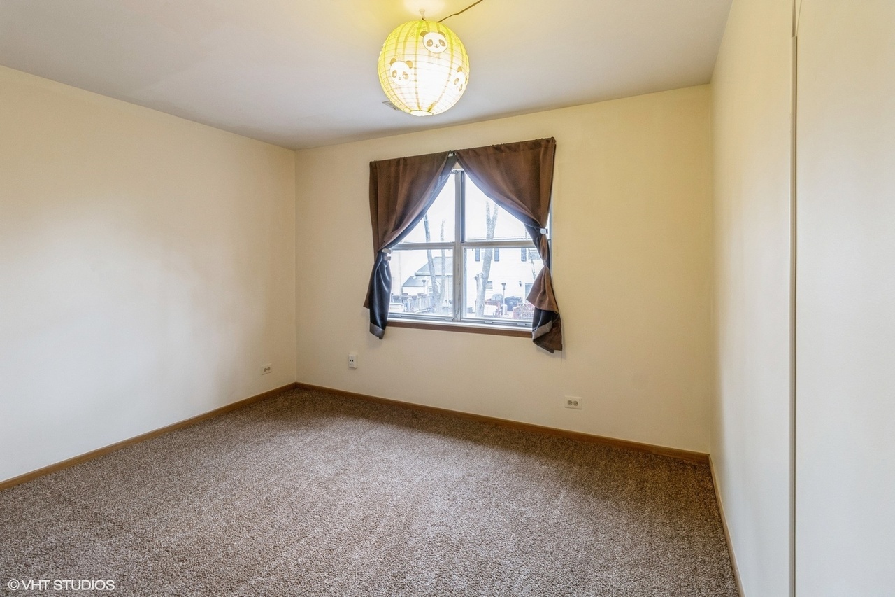 1291 Coldspring Road Carol Stream, IL 60188 - Photo 7 of 12