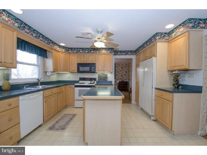 927 Cloverly Road Berwyn, PA 19312 - Photo 7 of 21 Kitchen