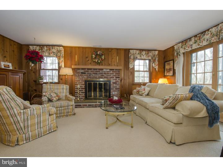 927 Cloverly Road Berwyn, PA 19312 - Photo 8 of 21 Family Room