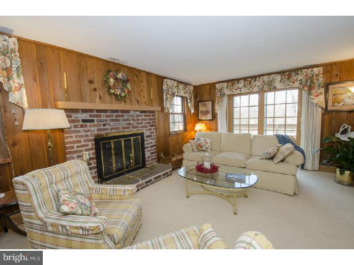 927 Cloverly Road Berwyn, PA 19312 - Photo 9 of 21 Family Room