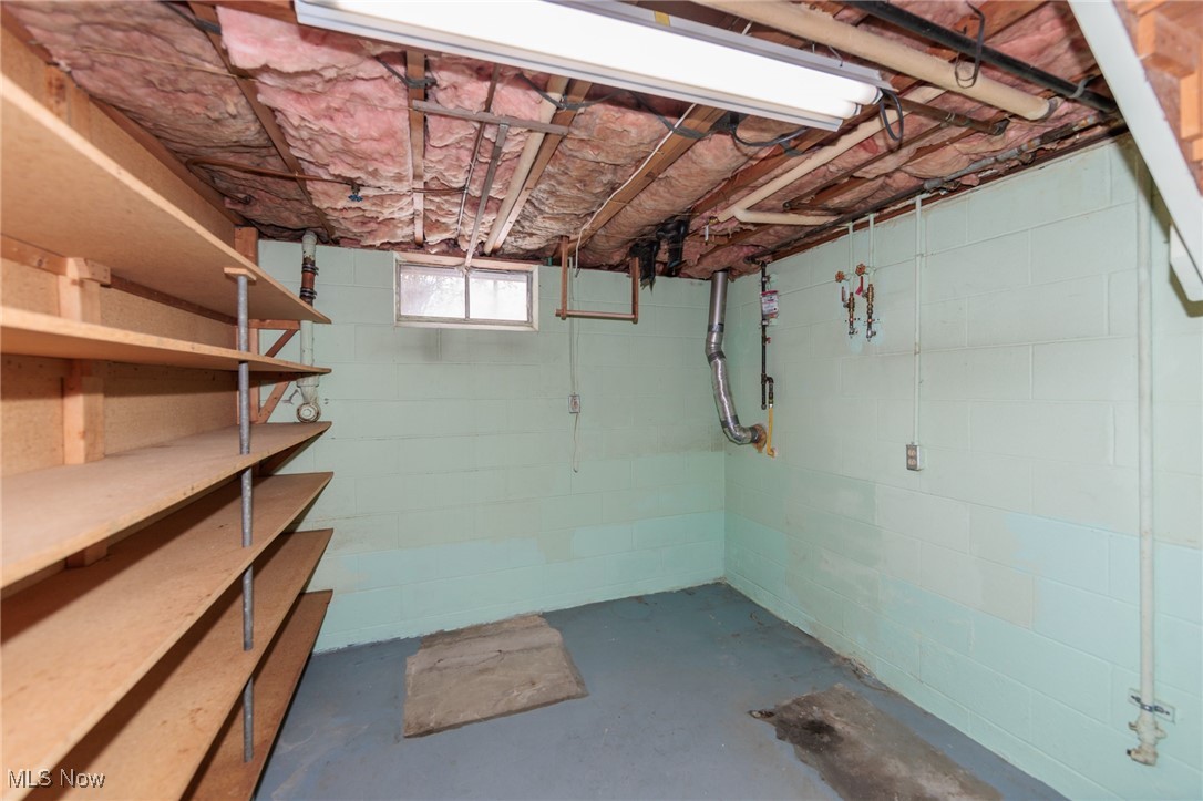 14430 Drake Road Strongsville, OH 44136 - Photo 27 of 37 View of separate room in basement.