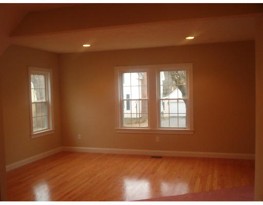 8 Harrison Street, Unit 8 Maynard, MA 01754 - Photo 5 of 14 Gallery Image 5