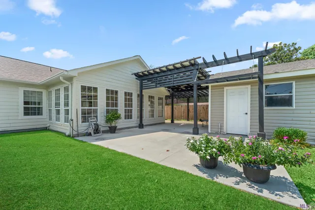 $2,169 | 18544 Perkins Oak Road, Prairieville, LA 70769