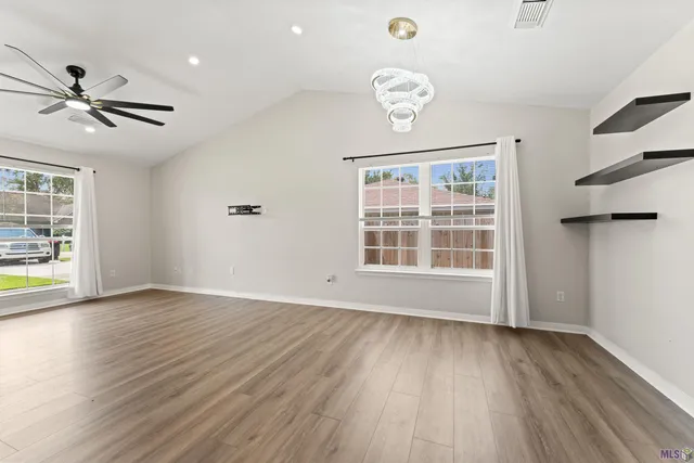 $2,169 | 18544 Perkins Oak Road, Prairieville, LA 70769