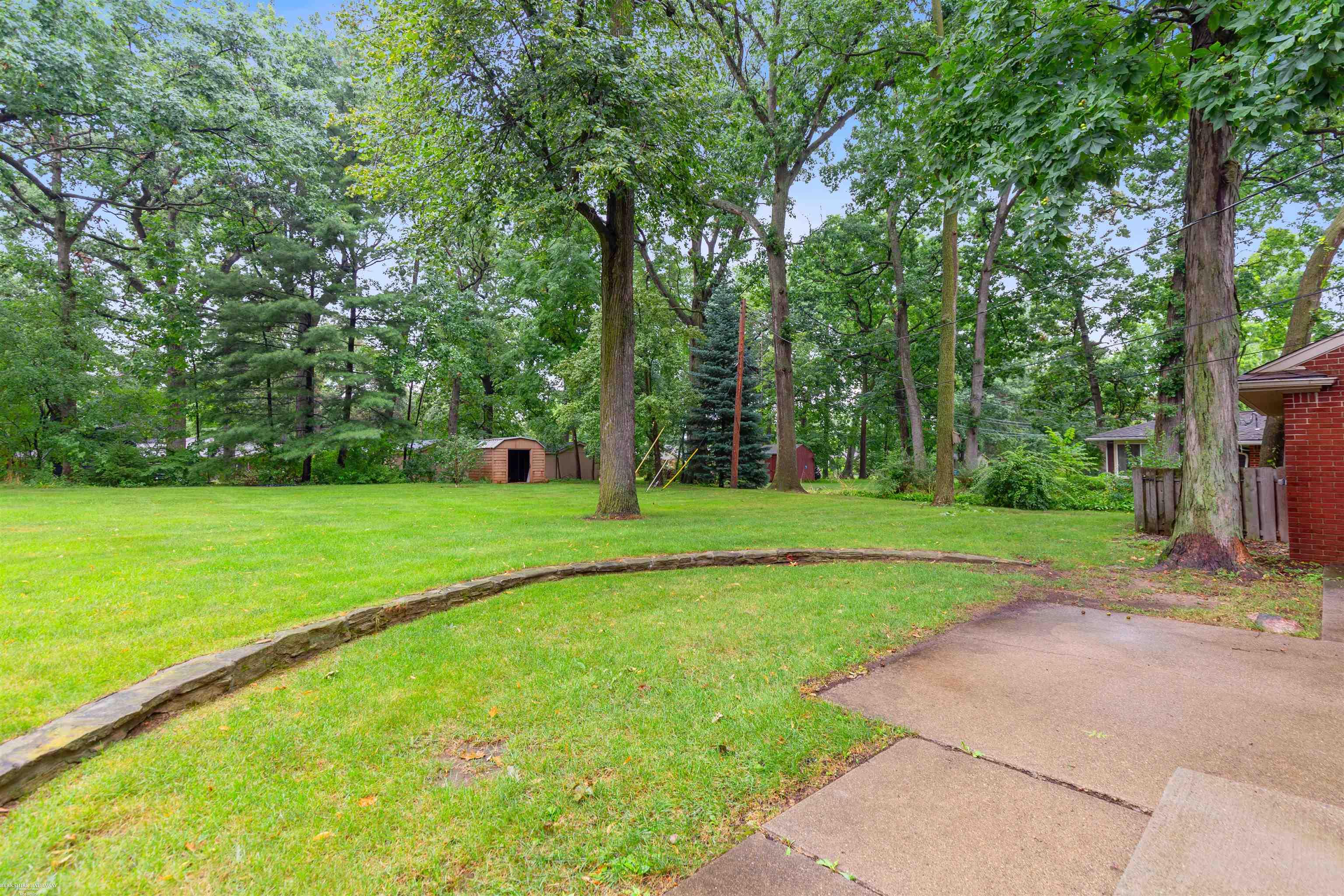 240 Montmorency Road Rochester Hills, MI 48307 - Photo 37 of 40