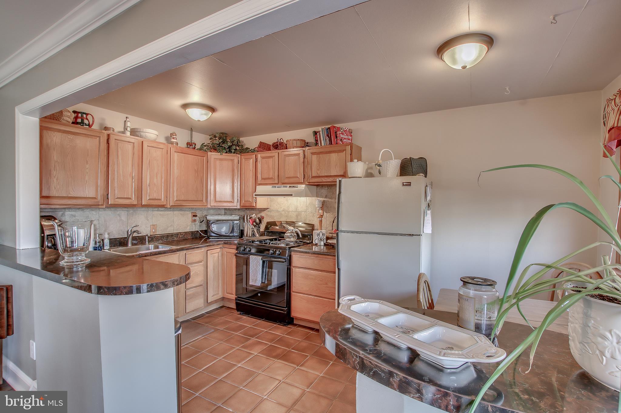 12835 Elnora Road Philadelphia, PA 19154 - Photo 12 of 36 Gallery Image 12