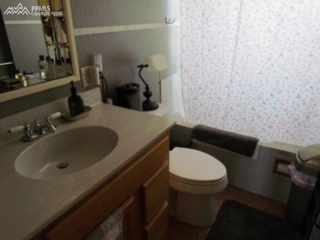 420 Twin Creek Road Florence, CO 81226 - Photo 14 of 33 Second Bath