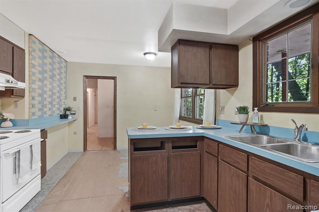 2889 Beck Road Howell, MI 48843 - Photo 9 of 41