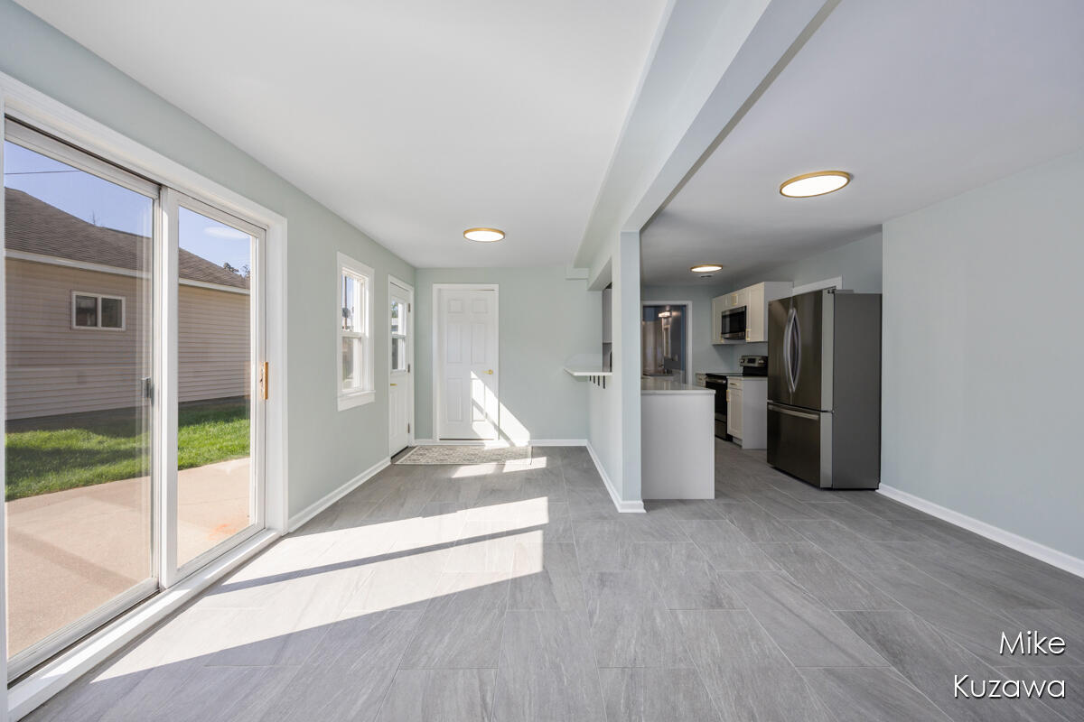 517 Pine Street Spring Lake, MI 49456 - Photo 16 of 43 IMG_1014