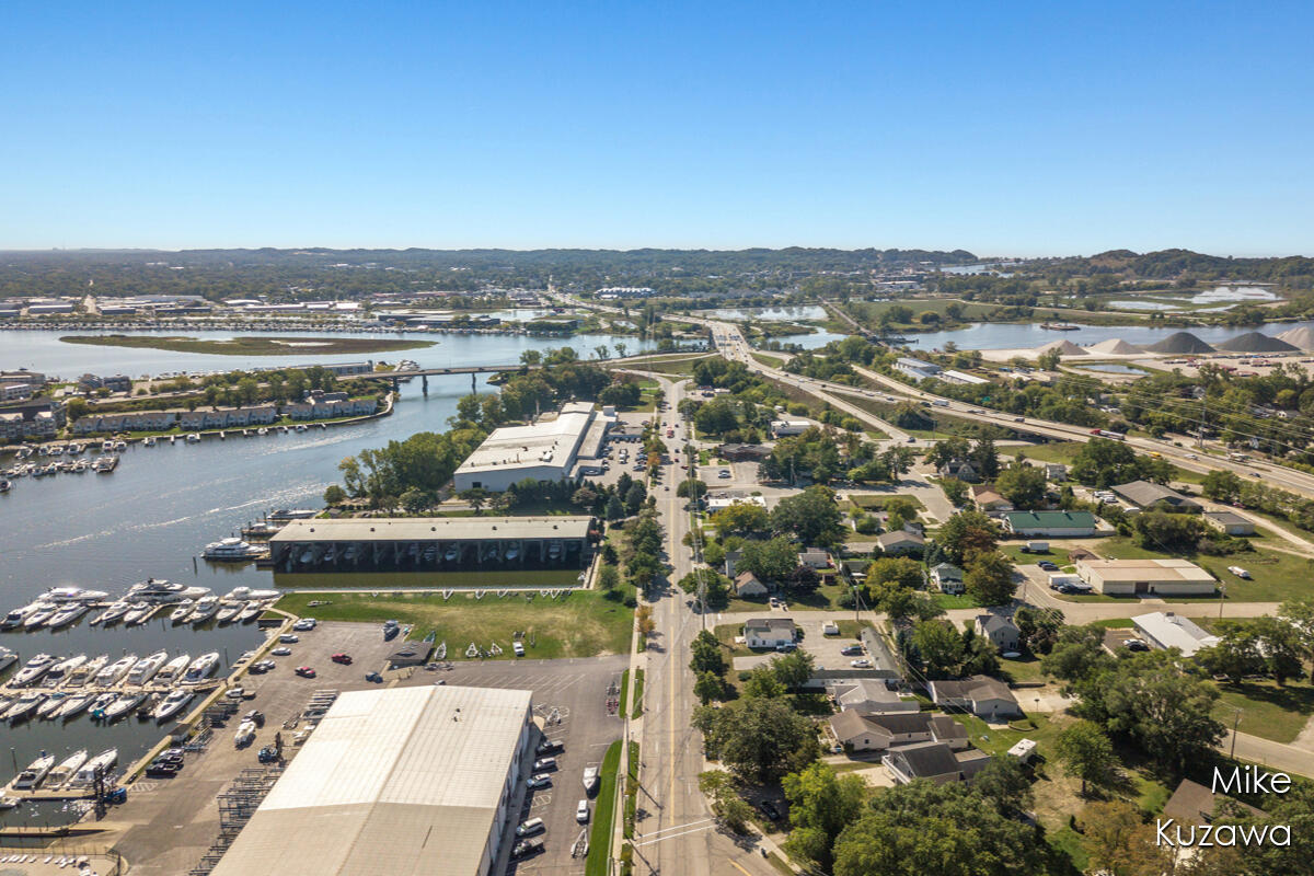 517 Pine Street Spring Lake, MI 49456 - Photo 39 of 43 IMG_1038