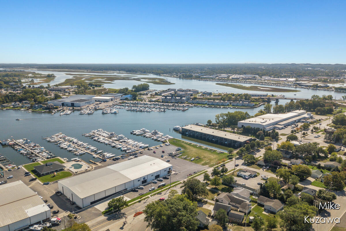 517 Pine Street Spring Lake, MI 49456 - Photo 40 of 43 IMG_1039