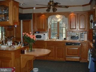 305 Freed Road Harleysville, PA 19438 - Photo 4 of 6 Gallery Image 4