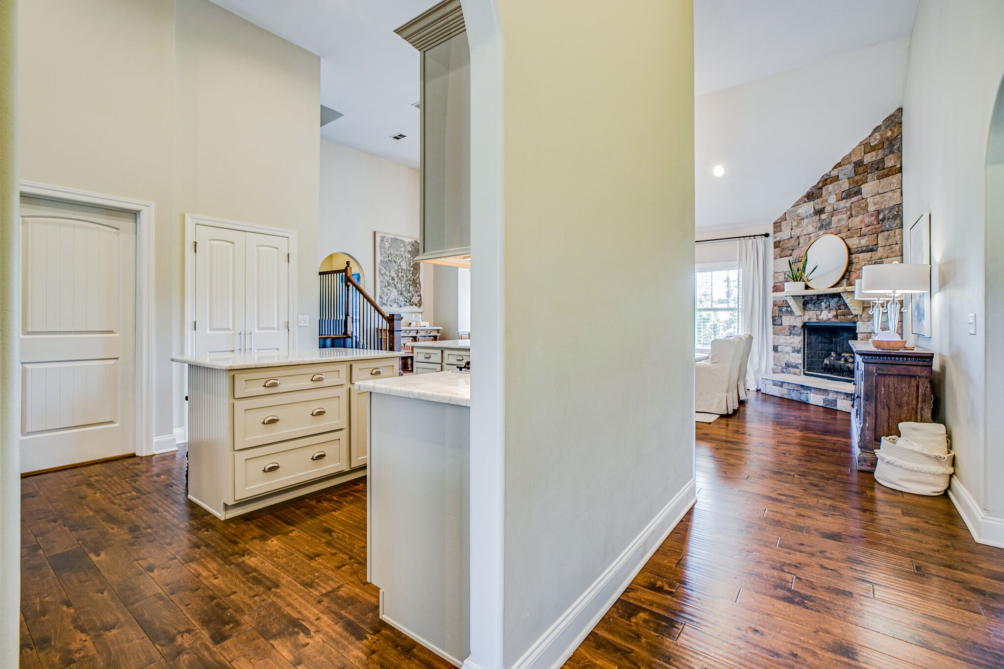 911 Contessa Drive Murfreesboro, TN 37128 - Photo 10 of 42 a view of living room with furniture and wooden floor